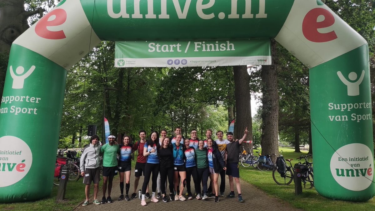Today we <a href="/uuimau/">Institute for Marine and Atmospheric research</a> ran the climate marathon on #ShowYourStripes Day! 47km from the KNMI to Amersfoort and back in the climate stripes shirt 🏃‍♀️🌍 Proud of all four teams 💪