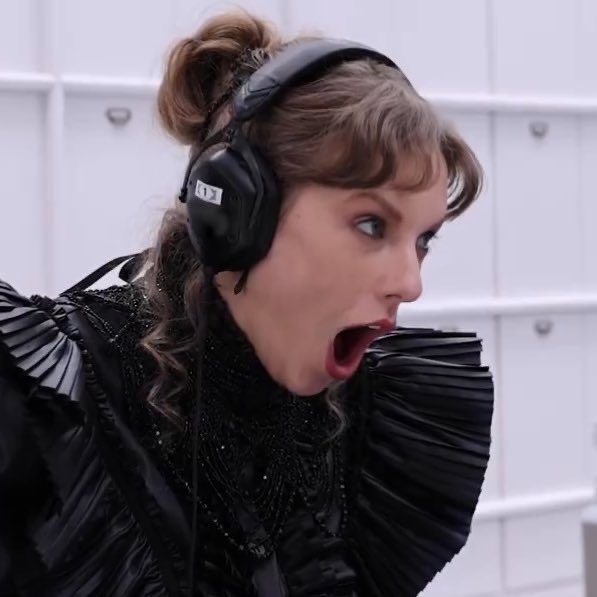<a href="/taylornation13/">Taylor Nation</a> me when i’m not       me when i’m listening 
listening to ttpd             to ttpd 

<a href="/taylornation13/">Taylor Nation</a> #FortnightBTS #TSTTPD 😌