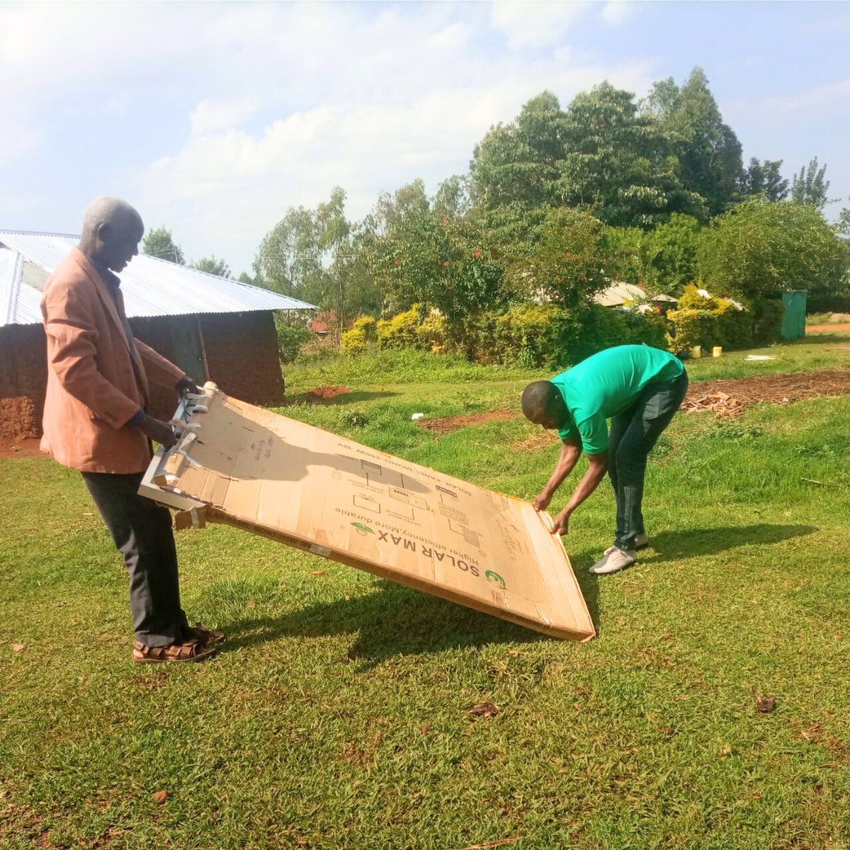 creatsinternal's tweet image. Our work in the community is anchored on building relationships based on trust and respect. Through such efforts, we learn a lot about the challenges and opportunities of smallholder farmers. #smallholderfarmers #familyfarms #financialconstraints #creatsinternational