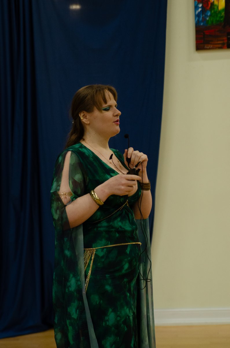 familiesflouris's tweet image. Families Flourish Coordinator Racheal Pack hosted a mingler for Families Flourish at The Crystal Ballroom – introducing us to dozens of new people! 

#housingprogram #rentralassistance #affordablehousing #lifecoaching #generationalpoverty