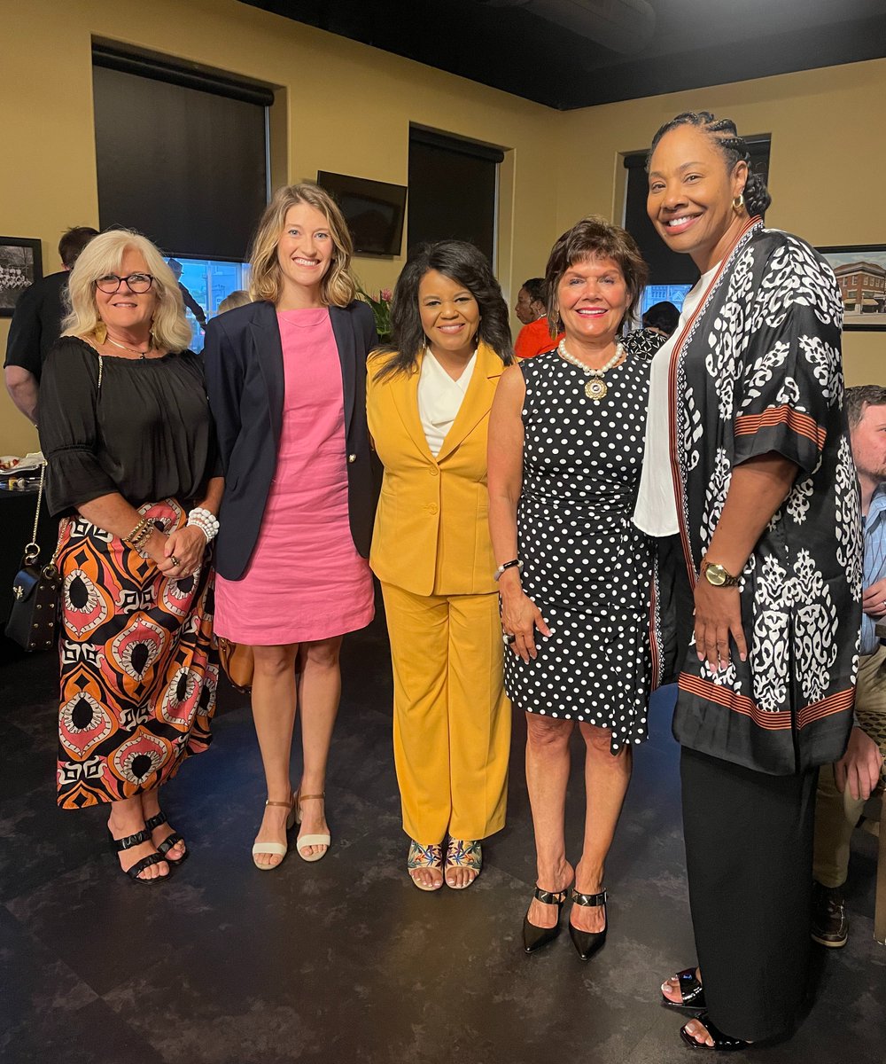 Hopkinsville &amp; the South Western Kentucky region are being featured on <a href="/KET/">KET</a>'s Kentucky Tonight! Tune in Monday at 7 PM on KET to see this special edition. Elizabeth McCoy &amp; many other guests were featured.
Planters Bank sponsored the reception at The Hall after the filming.