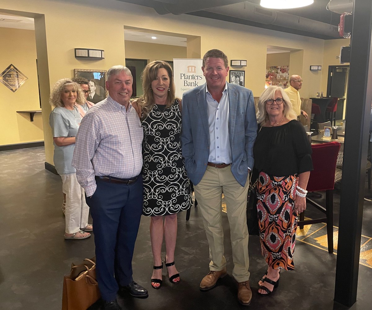 Planters Bank tweet media