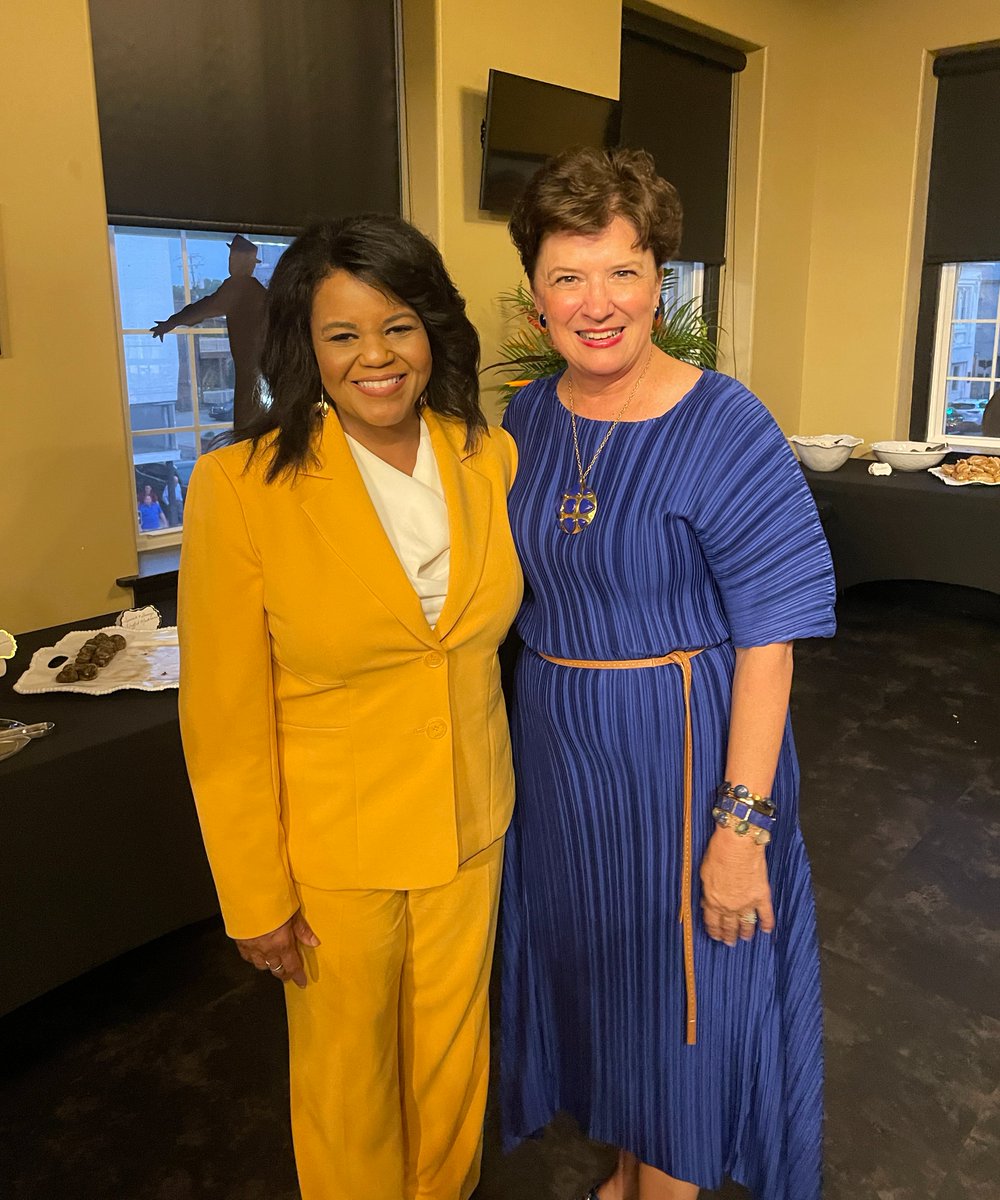 Planters Bank tweet media