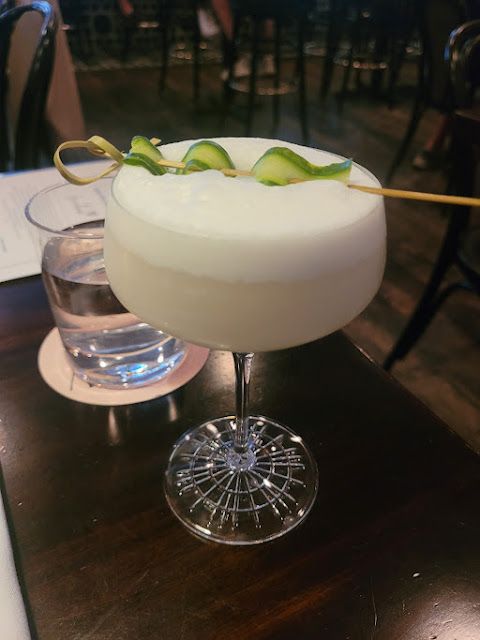 yesnodetroit's tweet image. NEW - The Friday Five, 6/21/24: 5 things I&apos;ve been up to this week tinyurl.com/fridayfive621

Pictured: cucumber-infused vodka drink from Aventura, #AnnArbor.

#Cinetopia #Farmington #yoga