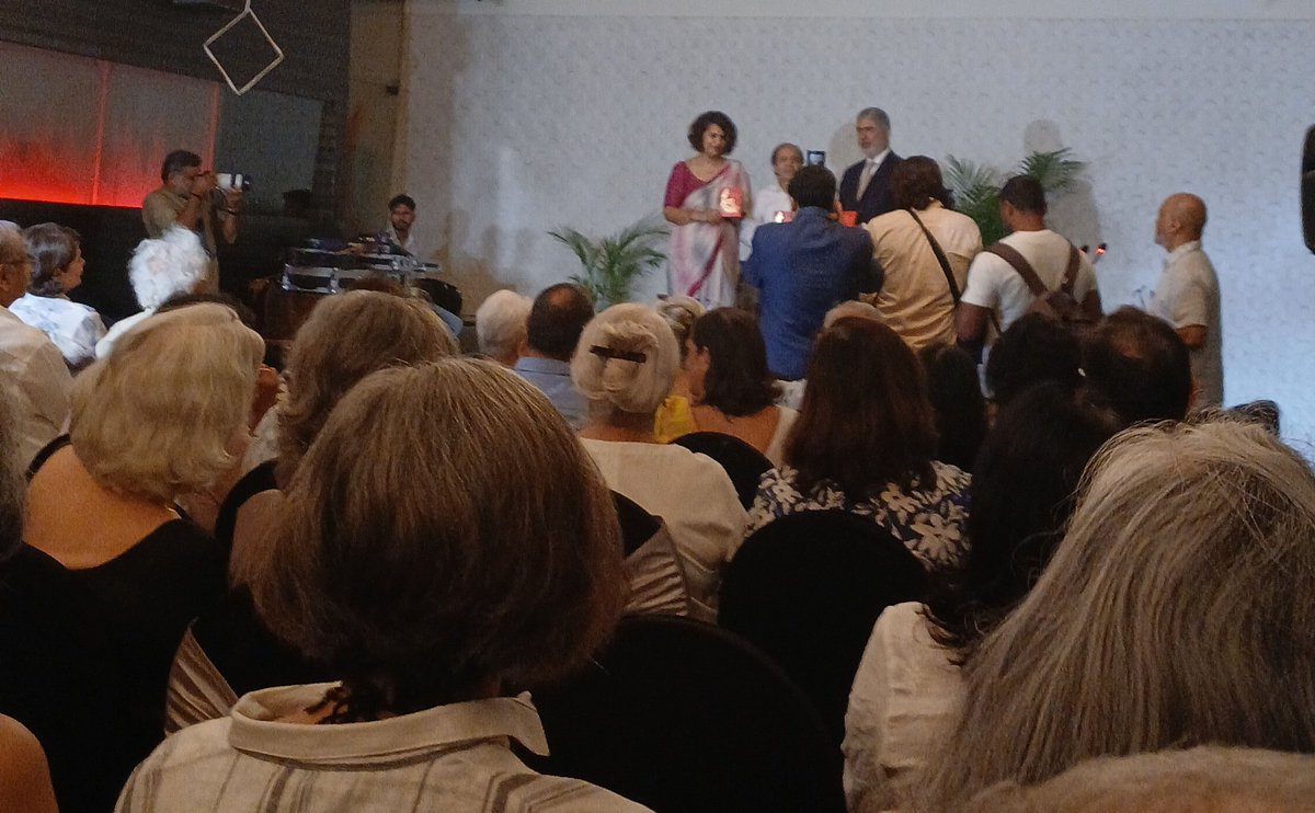 kaveree bamzai (@kavereeb) on Twitter photo Packed house at <a href="/parkhotelsindia/">THE Park Hotels</a> with the brilliant #vikramseth and #mandiranayyar on the beloved #thehanumanchalisa,which he translated into english. <a href="/speakingtiger14/">Speaking Tiger</a> Packed house at <a href="/parkhotelsindia/">THE Park Hotels</a> with the brilliant #vikramseth and #mandiranayyar on the beloved #thehanumanchalisa,which he translated into english. <a href="/speakingtiger14/">Speaking Tiger</a>