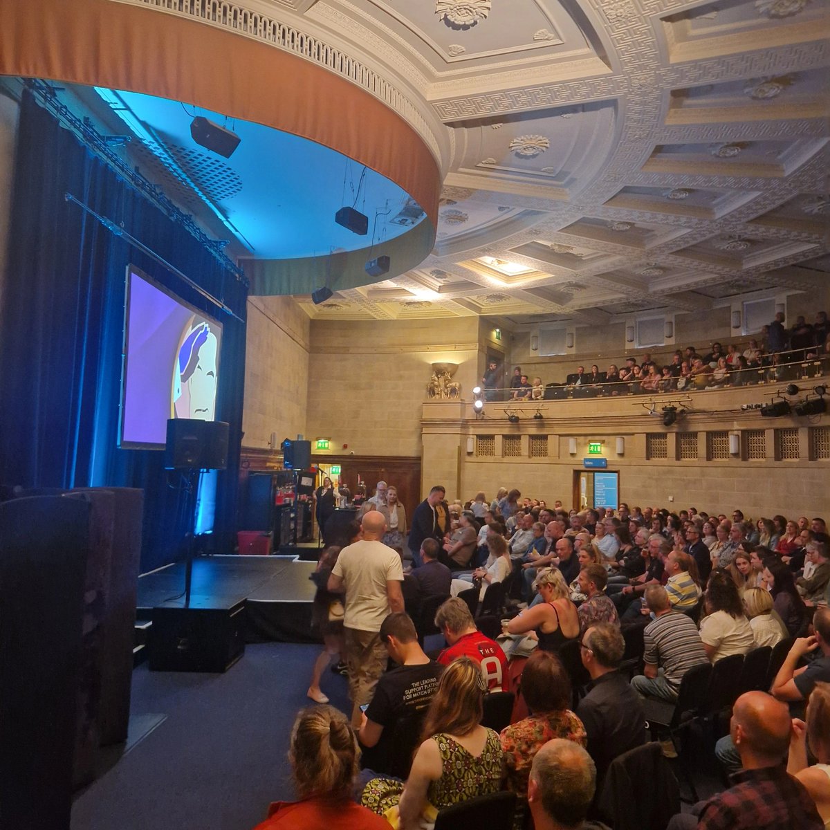 a_tweety_bird's tweet photo. If you saw me supporting @troyhawke last night @sheffieldcityhall
Tickets for my tour show
Sheffield City Hall
27th March 2025
On sale Now! Now! I tell yer
Tickets https://t.co/WcBJErZqkG
#sheffield
#sheffieldcityhall #troyhawke #comedy https://t.co/gP7SAoQLXK