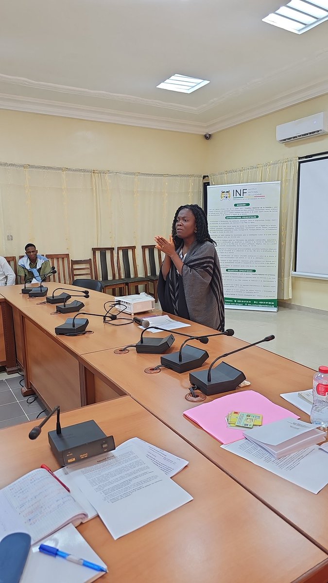 MinouChrystayl's tweet photo. 🟣ATELIER DE FORMATION DES ASSISTANTS SOCIAUX À L’APPROPRIATION DE LA LOI PORTANT DISPOSITIONS SPÉCIALES DE RÉPRESSION DES INFRACTIONS COMMISES EN RAISON DU SEXE.
Avec @INFBenin ET LA FONDATION SUSAN BUFFET.
(2 ème session)
FORMATION :
▫️MAÎTRE Josette ATADE
#TeamINF https://t.co/wKKTrstFaL