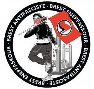 La revolution ou le fascisme dlvr.it/T8b27M