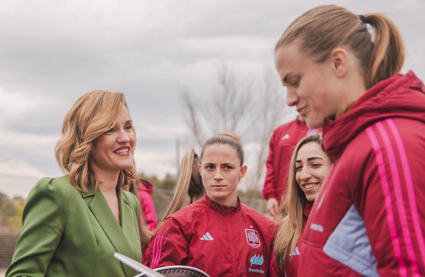 🗞️ El CSD dedica la nueva entrega del boletín #MujeryDeporte a los Juegos Olímpicos y Paralímpicos de #Paris2024.

🖊️ Este número incluye un artículo de opinión de la ministra <a href="/Pilar_Alegria/">Pilar Alegría</a> y entrevistas a <a href="/LoidaZabala/">Loida Zabala PLY / Fundación Loida Zabala</a> y @MariaCorbera, entre otras. 

📲 csd.gob.es/es/el-csd-publ…