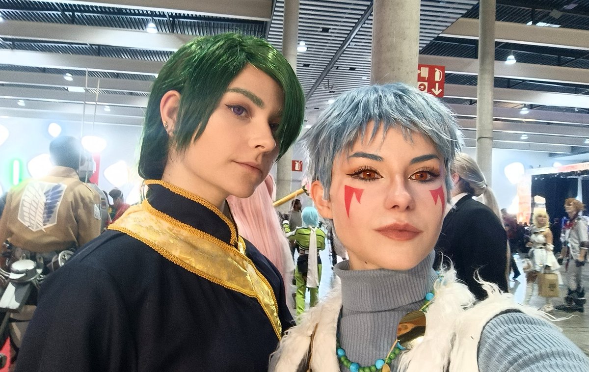 Tirakatanas's tweet photo. El maquillaje pre-evento.

VS 

El maquillaje durante el evento.

#akayona #akatsukinoyona #shinah https://t.co/pFvPH0Hu46