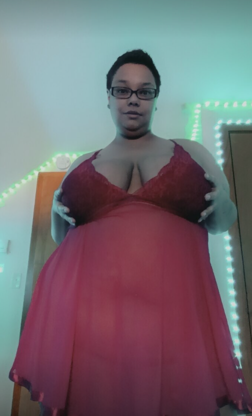 121BeautiesB's tweet photo. What do you think to my new outfit https://t.co/qF4kXVTWHI please RT 💋💋🔞🌹🌹 https://t.co/NJPzBsYV7h