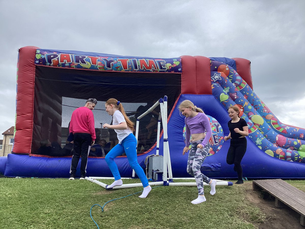 Having an amazing time at our Sponsored Bounce! <a href="/MrsLAlcorn/">Mrs Alcorn</a> <a href="/HolytownPS/">Holytown PS & NC</a>