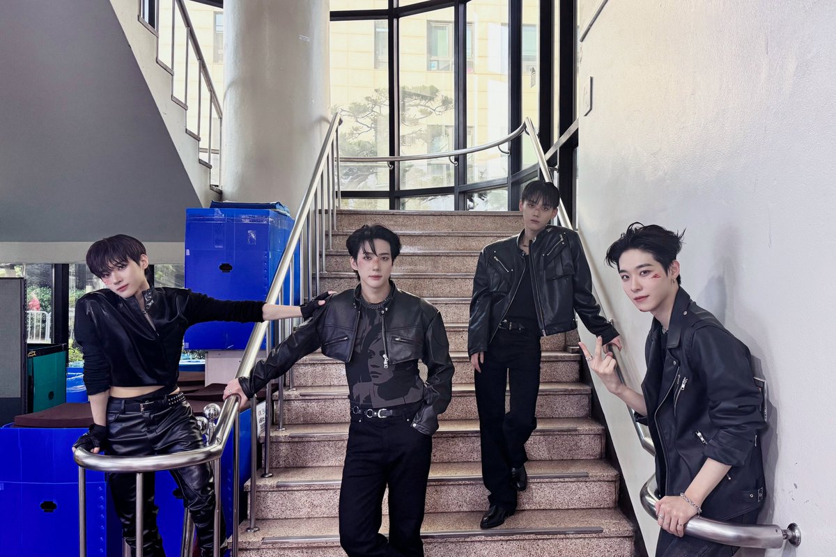 onepact_'s tweet photo. [💙_#원팩트]      

다들 오늘 무대도 잘 봤으려나➰
어땠어‼️
어땠는지 한 줄 평 남겨주기☺️

#ONEPACT #원팩트 https://t.co/9YOYkZSvfi