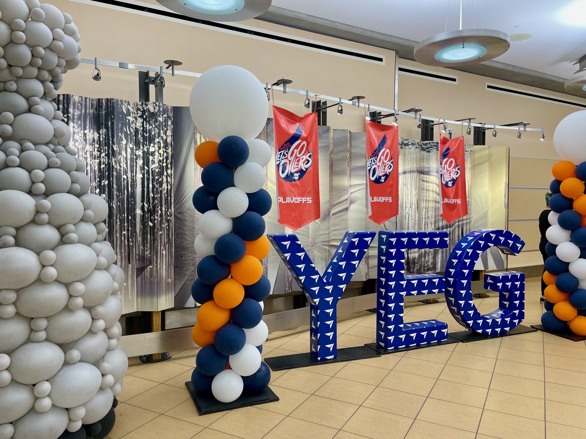 Edmonton is pumped on the #stanleycupplayoffs  Happy to touch down and see this awesome display <a href="/FlyYEG/">Edmonton International Airport</a> 
#LetsGoOilers