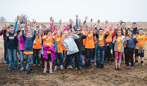 TBFredricks's tweet photo. @Bayer4CropsUS partners with @Pheasants4Ever and @Quail4Ever to support their “#Pollinator #Habitat #Outreach” program.

Igniting a passion for conservation in our youth keeps us all young at heart!

#PollinatorWeek

Learn more and apply for a grant here:

https://t.co/ZoYVBzAgao https://t.co/n7HaX1uHdj