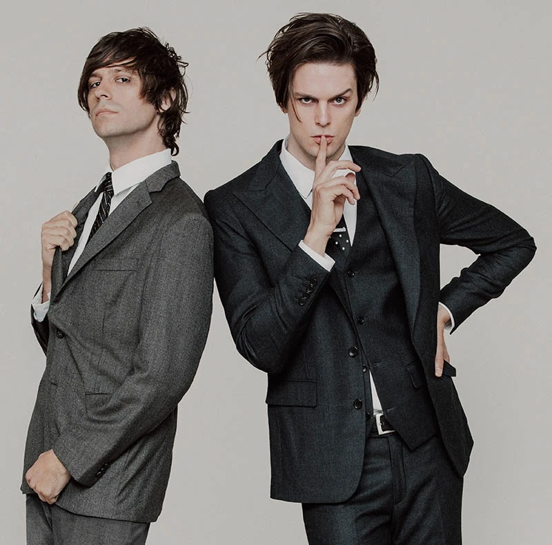 paprezi's tweet photo. BEST FRIENDS REVEAL! >W< #idkhbtfm #idontknowhowbuttheyfoundme #idkhow #clusterhug #yippie #hippie #imtiredsobyebye #music #friends https://t.co/NuBacdOFMV