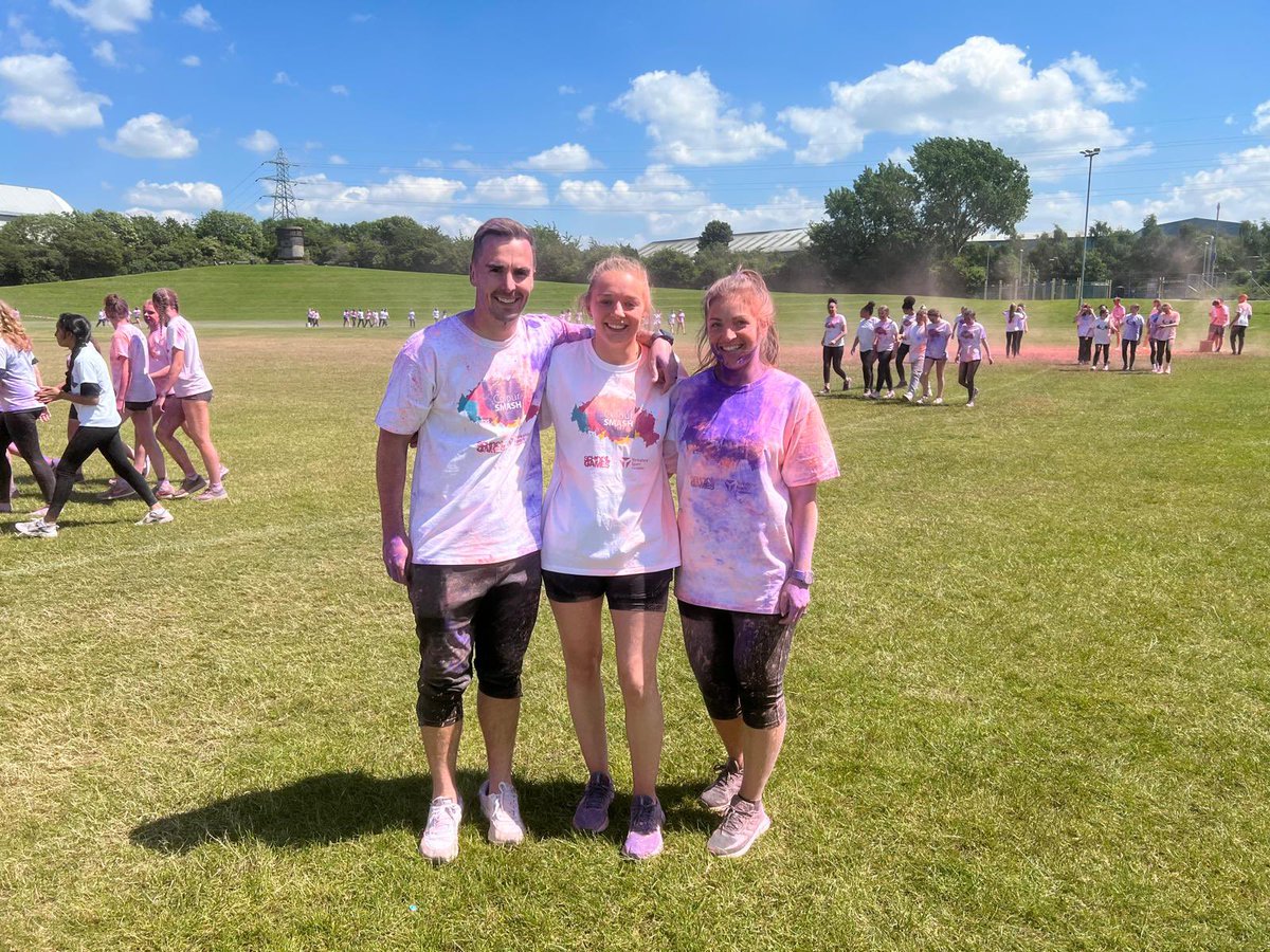 movemoresheff's tweet photo. The #MoveMoreSheffield team #ColourSmash..ed it out of the park today!! Fantastic effort from all involved and a great day out for over 200 girls as part of the @YourSchoolGames #NationalSportsWeek #ThisGirlCan events in #Sheffield 🧡 https://t.co/fiLoAqhDUF