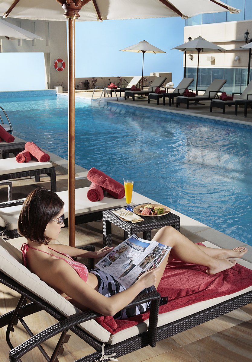 Relax and rejuvenate at Media Rotana's pool, gym, and spa. Whether you're swimming, working out, or indulging in a spa treatment, we have everything you need.   

Learn more: rotana.com/rotanahoteland…

#Wellness #MediaRotana