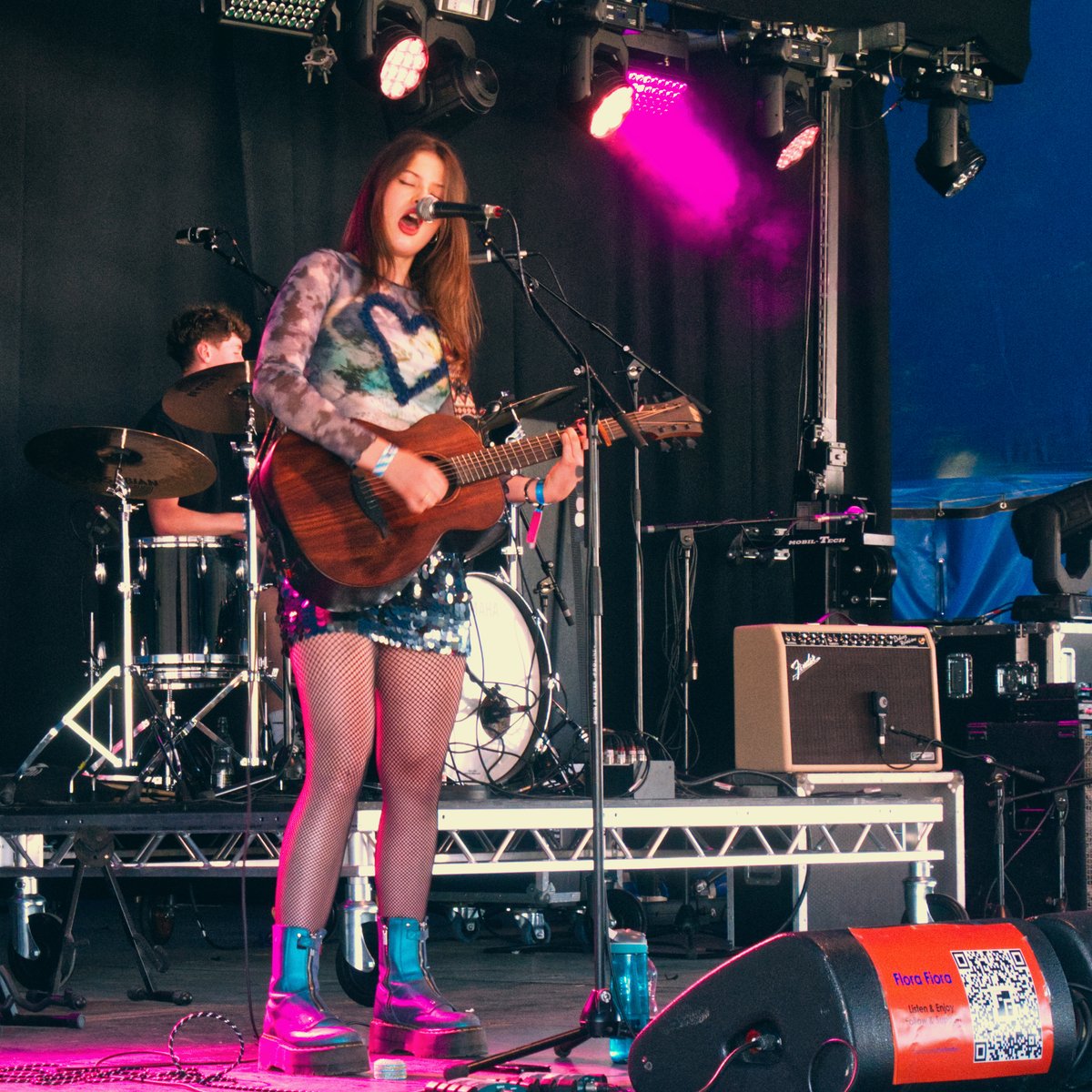 A photo by the wonderful @isaacheeksmusic @wychwoodfestival ! 
Having lots of time in the studio recently. I can’t wait to show you some of things we’ve been working on <3

<a href="/pressrecordnow/">Press Record</a>