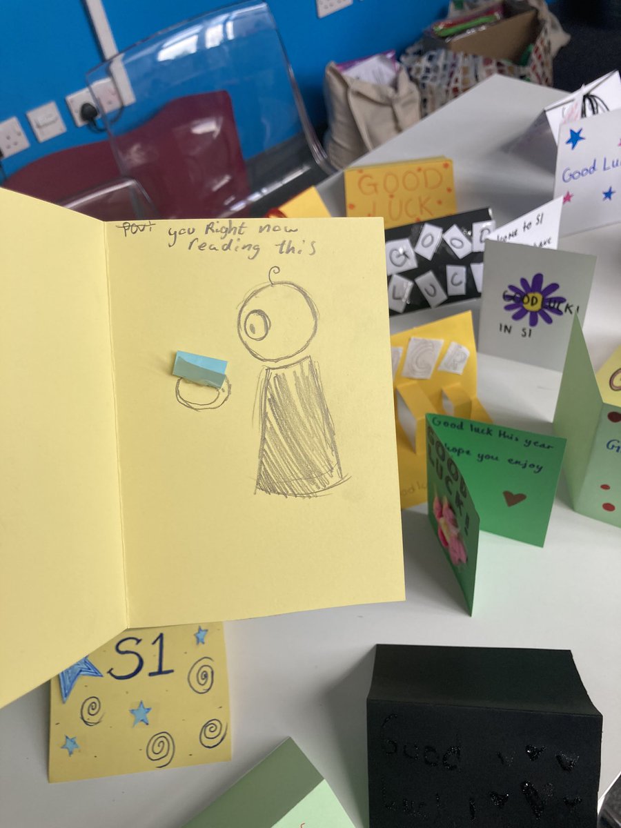 StAmbroseSci's tweet image. Welcome cards ready for our new S1’s from some of our amazing S1 Bee successful group. It’s been a pleasure working with you all! #Ambees 
#LearningInFaithHopeLove