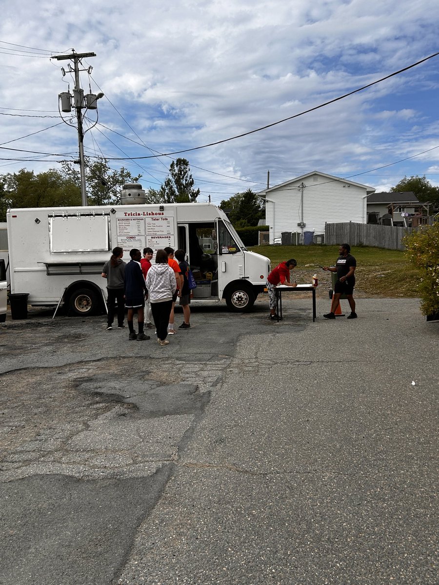 Grade 9 lunch with Tricia’s food truck