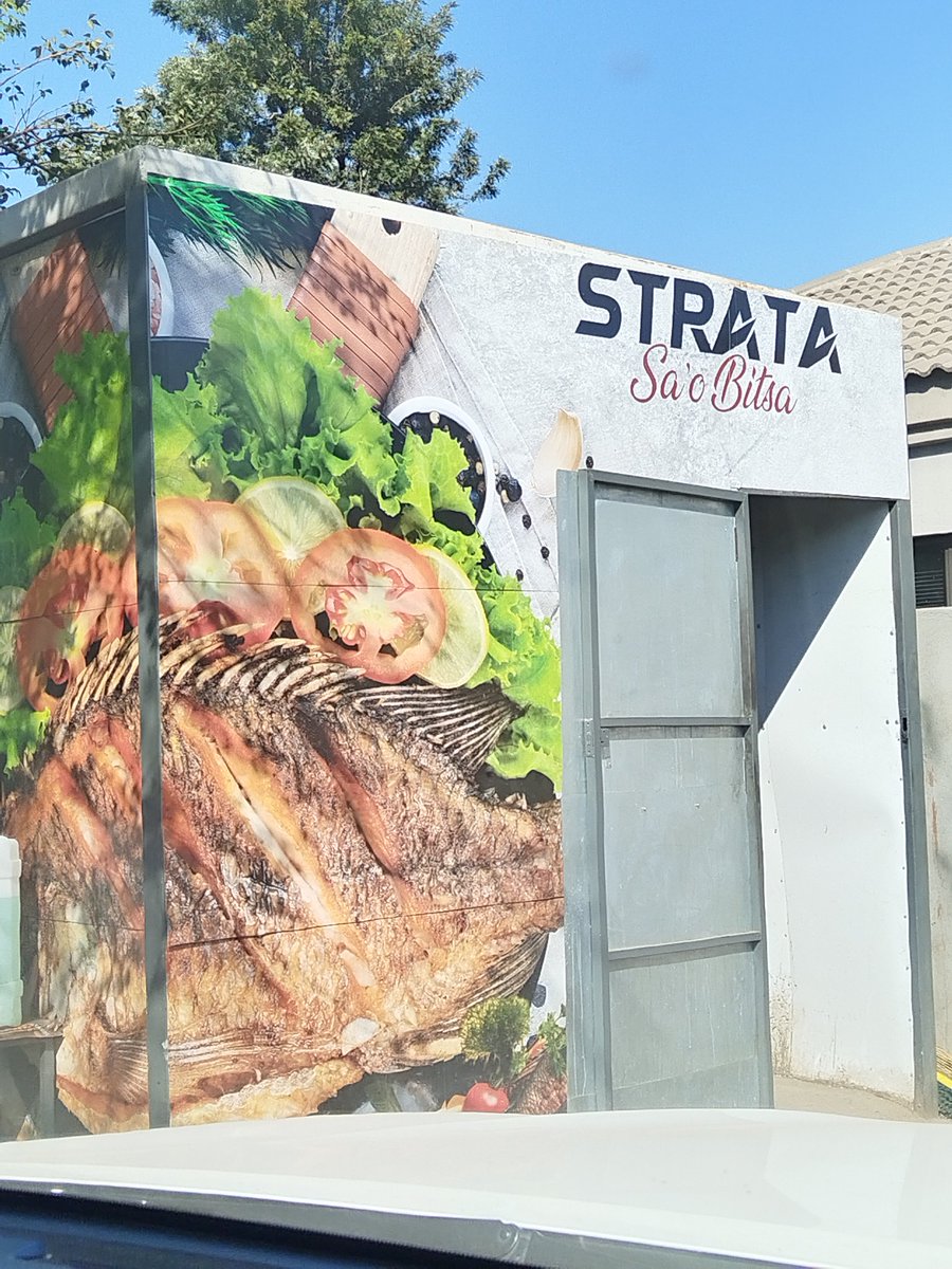 kfphele's tweet photo. You know what? I hope this team gets successful,expands and becomes a hot tourist spot. My 1st time today and I really enjoyed the smoked fish. Whilst we were sharing the fish,the real fish/water people went in all alone. Love that they are also not shy on price! #LocalKaMonate https://t.co/JWCJmsLGqI