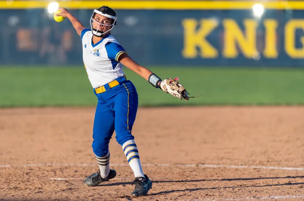 kylesokeland's tweet photo. The lineup was possibly the best in program history. The core of that success is also the building block for next year. On Courier & Press Metro Players of the Year, Emma Bruggenschmidt and Sadie Winsett:
https://t.co/j0UIfp7u0X https://t.co/Ae2Fb5m3Yl