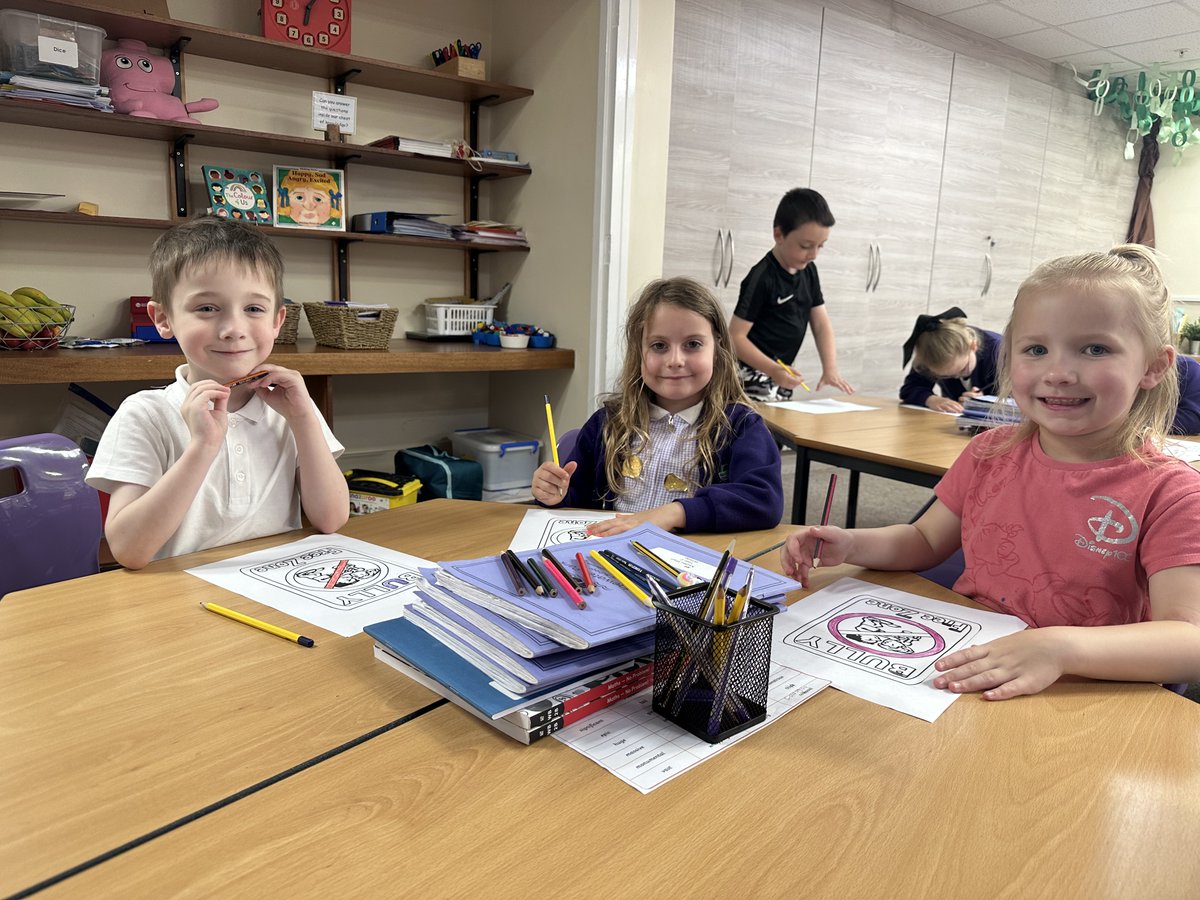 bwpy56's tweet photo. Our Junior safety officers have been hard at work this week. Delivering lessons to EYFS on how to stay safe and to KS1 on Anti-Bullying. Great work girls! https://t.co/bOb2bCjG9G