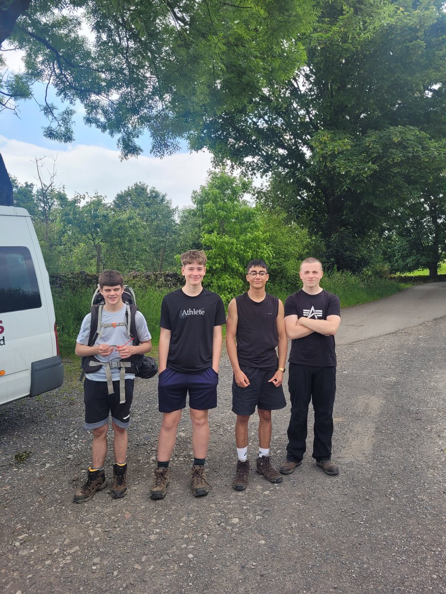 Bag mishap fixed and the boys are back on it! 👏 🙌