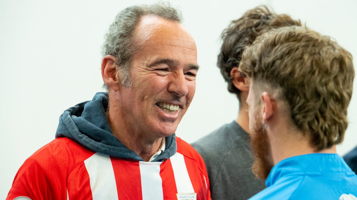 💚 En el Día Mundial de la Esclerosis Lateral Amiotrófica, enviamos nuestra fuerza a las personas con #ELA

Y en especial, a Jaime Lafita de <a href="/dalecandela/">dalecandELA</a> 🙌

💪 Mucho ánimo a todas las personas afectadas, y a sus familiares, cuidadores/as e investigadores/as.

#AthleticClub 🦁