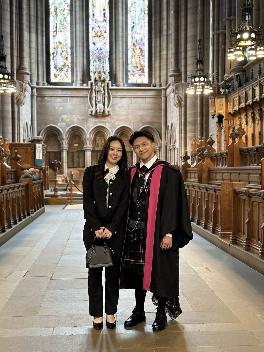 Finally, a PhD graduate in a traditional Scottish kilt🏴󠁧󠁢󠁳󠁣󠁴󠁿👨‍🎓🎓