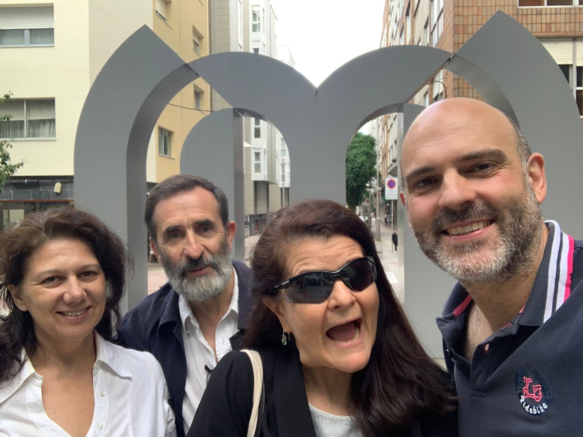 PontevedraPode's tweet photo. O Decrecemento é un feito. Non é posible manter un sistema capitalista espoliador como o que temos neste momento instaurado de forma globalizada, precisamos avanzar cara un novo sistema socioeconómico xusto. Juan José de Blas (Podemos)
#Roundtable
#DegrowthConference #Podemos https://t.co/nqavOBQulK