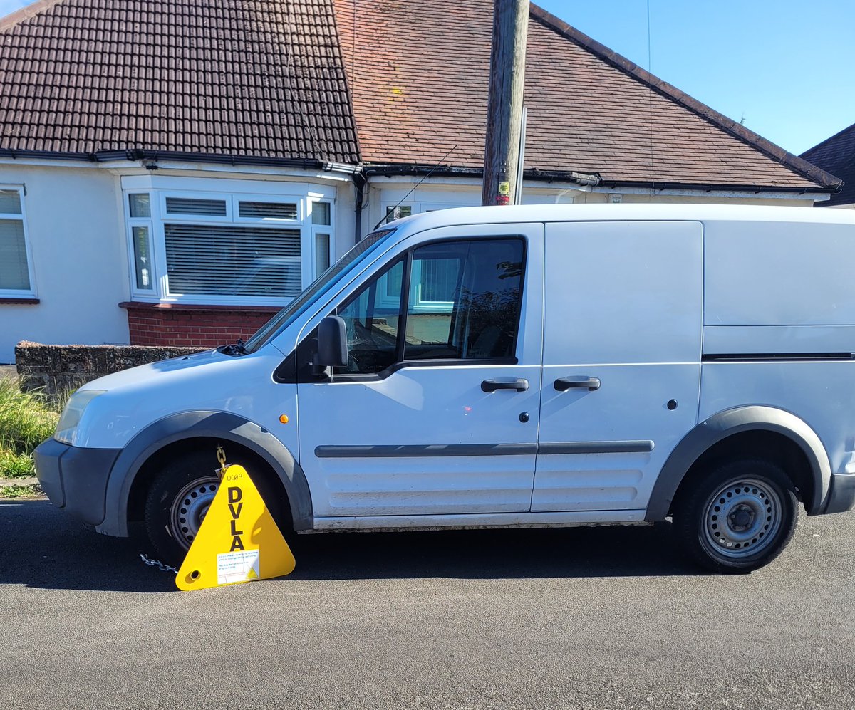 BullJet's tweet image. So the @DVLAgovuk have seemingly clamped this van that's causing an obstruction on our road, been there well over 2 weeks now. But where's the cut-off point? Why leave it there making life awkward for the rest of us drivers, why not tow it? Or do they just leave it till it rots?