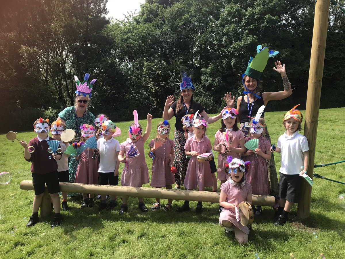 MidgleySchool's tweet photo. The sun came out today for Robins Rio Carnival! We all enjoyed a dance with our fancy masks on. Mrs Leadbetter even brought in a bubble machine for the party https://t.co/gbqYBN2zPr