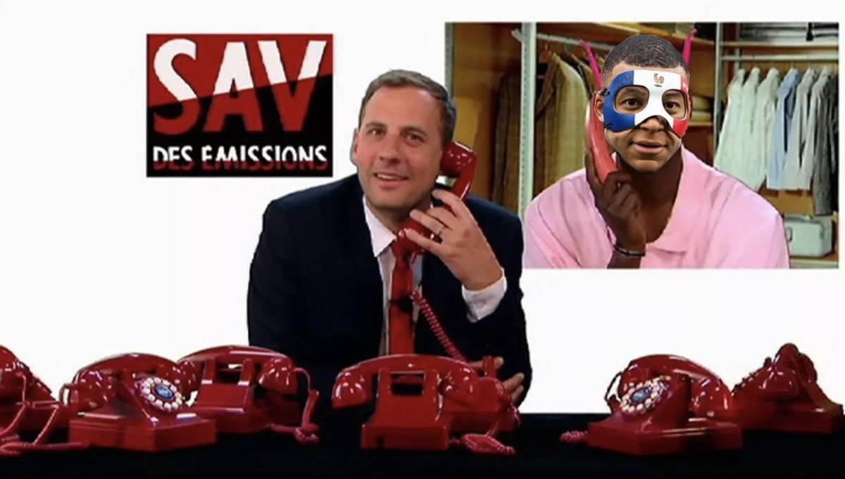 franceCoinSol's tweet image. Kylian Mbappé tonight from the bench, passing his instructions to the team