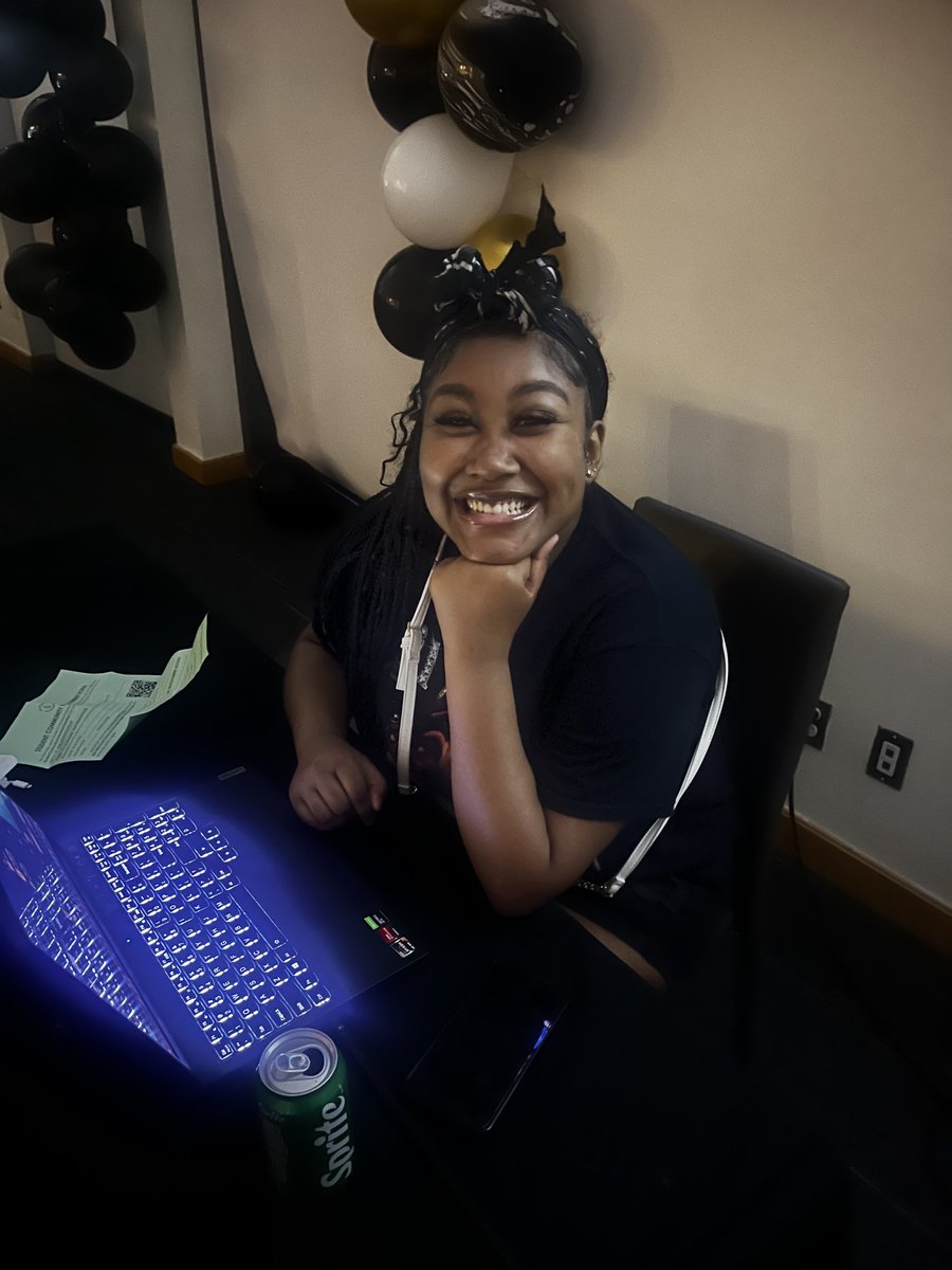 RLeehing's tweet image. ⁦@TCDSBHOLYSPIRIT⁩ ⁦@TCDSB⁩ Great night at Holy Spirit last night. Thank you to the Villamin’s, one of my student’s parent, for the balloon decorations. It was great to see my former students come out to celebrate their siblings day, and the DJ did an amazing job!!!