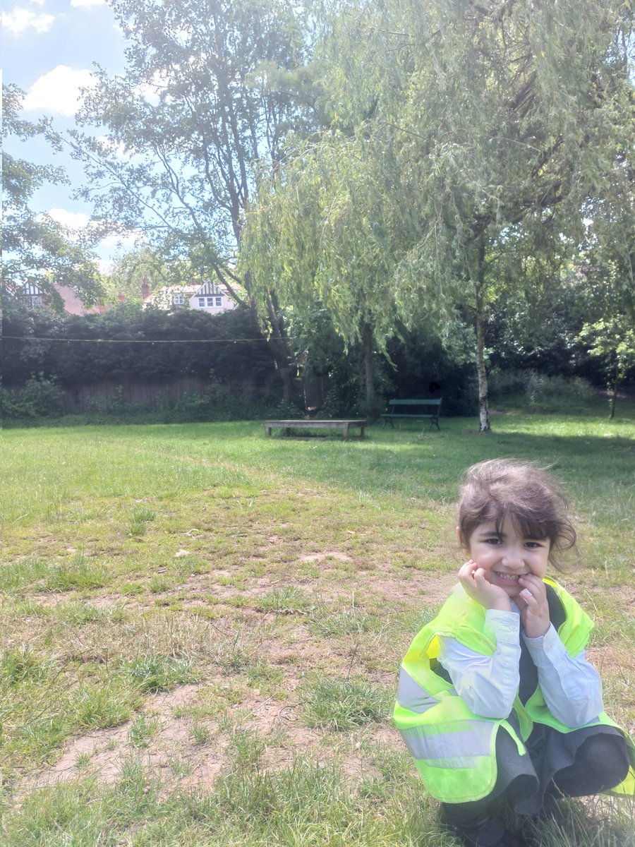 MissBurnsTindal's tweet photo. 🌳 We had a beautiful sunny day with Reception exploring  @MoseleyParkPool and throwing our seed bombs to help grow more wildflowers in our community! 🌼🌸 #teamtindal @arktindal https://t.co/sM5JVAHwSI
