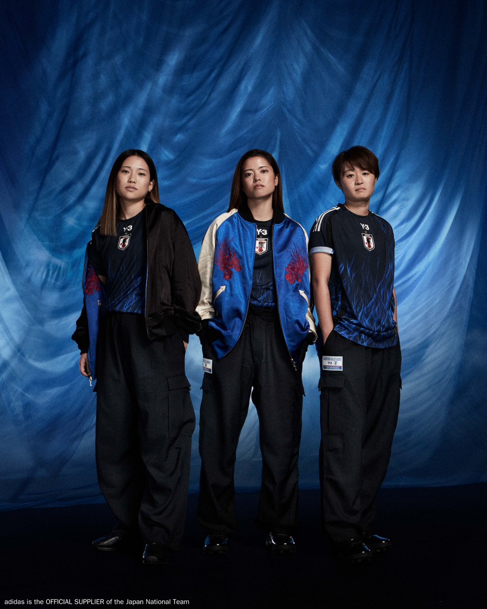 GoalJP_Official's tweet photo. 🇯🇵 ストリート&amp;ライフスタイルウェアも発表！👕

『Y-3』× #サッカー日本代表  の新ユニフォーム発表と同時に、ジャケットやユニフォームスタイルのシャツなどをラインナップした「カルチャーウェア コレクション」も公開された。

#jfa #daihyo #SAMURAIBLUE #nadeshiko #なでしこジャパン https://t.co/Zikdk70C1W