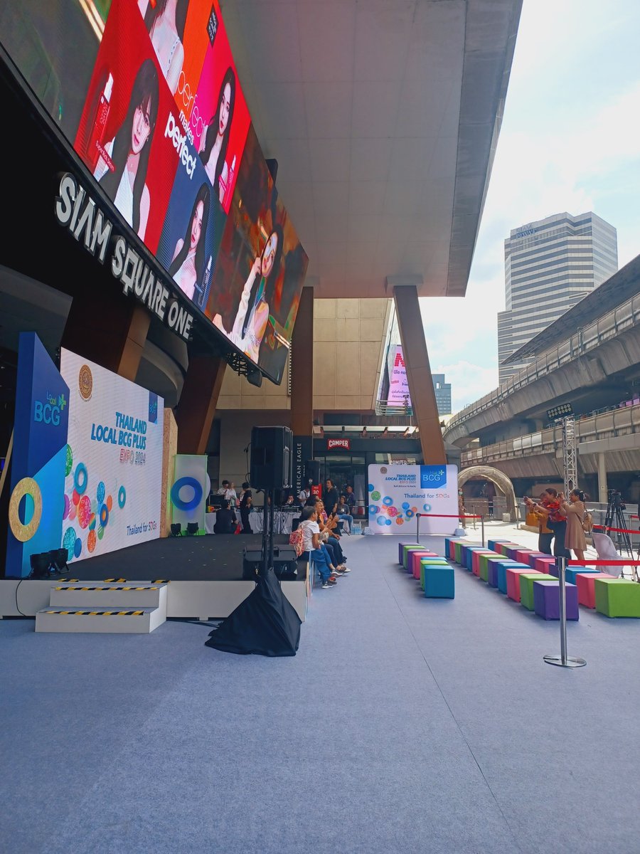 srchasgirlfreen's tweet image. things freen make me do 😆

#siamsquareone #srchafreen #FreenSarocha #GIRLFREEN #siamparagon #FreenxSiamparagon