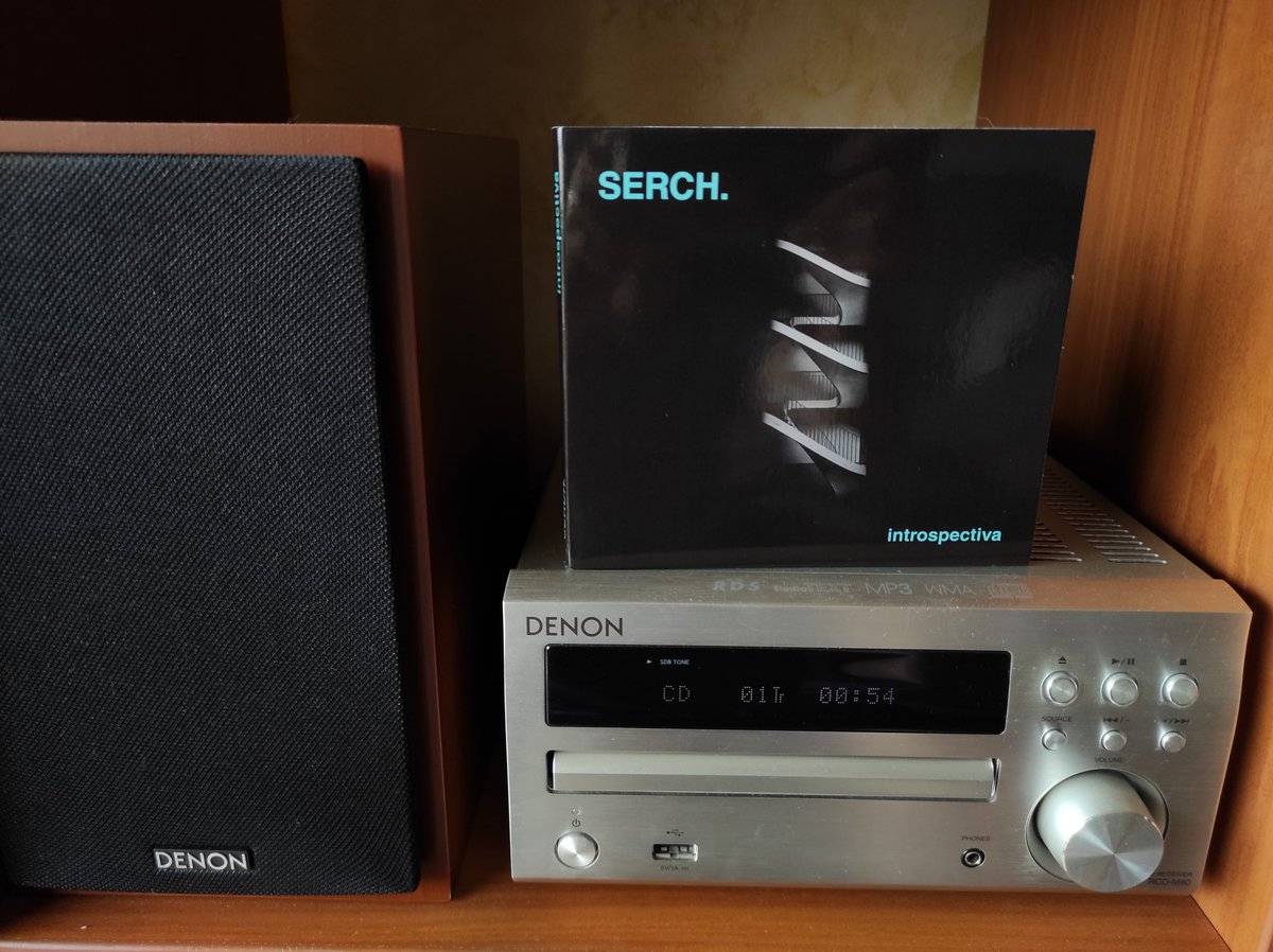 davidmonserrat_'s tweet photo. #introspectiva (@florynata , 2024) és el flamant nou #disc de @Serchconcept 🙌 Gaudeix-lo a través de la meva #ressenya a @musicacronica 👌👇 #serch #postpunk #glamrock #popelectrònic > https://t.co/7d2RwF981k https://t.co/vGccFoMsCu