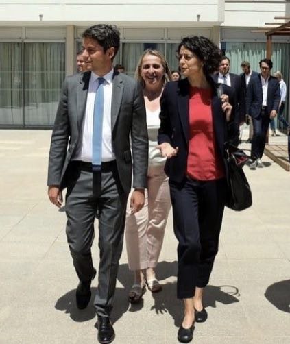 ClairePitollat's tweet photo. J’ai reçu le premier ministre @GabrielAttal avec @bulteaurambaud ma suppléante ce matin. Lors de notre rencontre, il a confirmé les engagements pris pour Marseille, auxquels je veillerai avec une vigilance accrue, aujourd’hui comme demain. Quand il s’agit de l’avenir des Marseillais, je suis intransigeante. 

@RoyerPerreaut @SabrinaRoubache @Maxime_Boudet @b_masfraissinet @RenaudMuselier

#Marseille #Engagement #Élections2024 #AvenirDesMarseillais