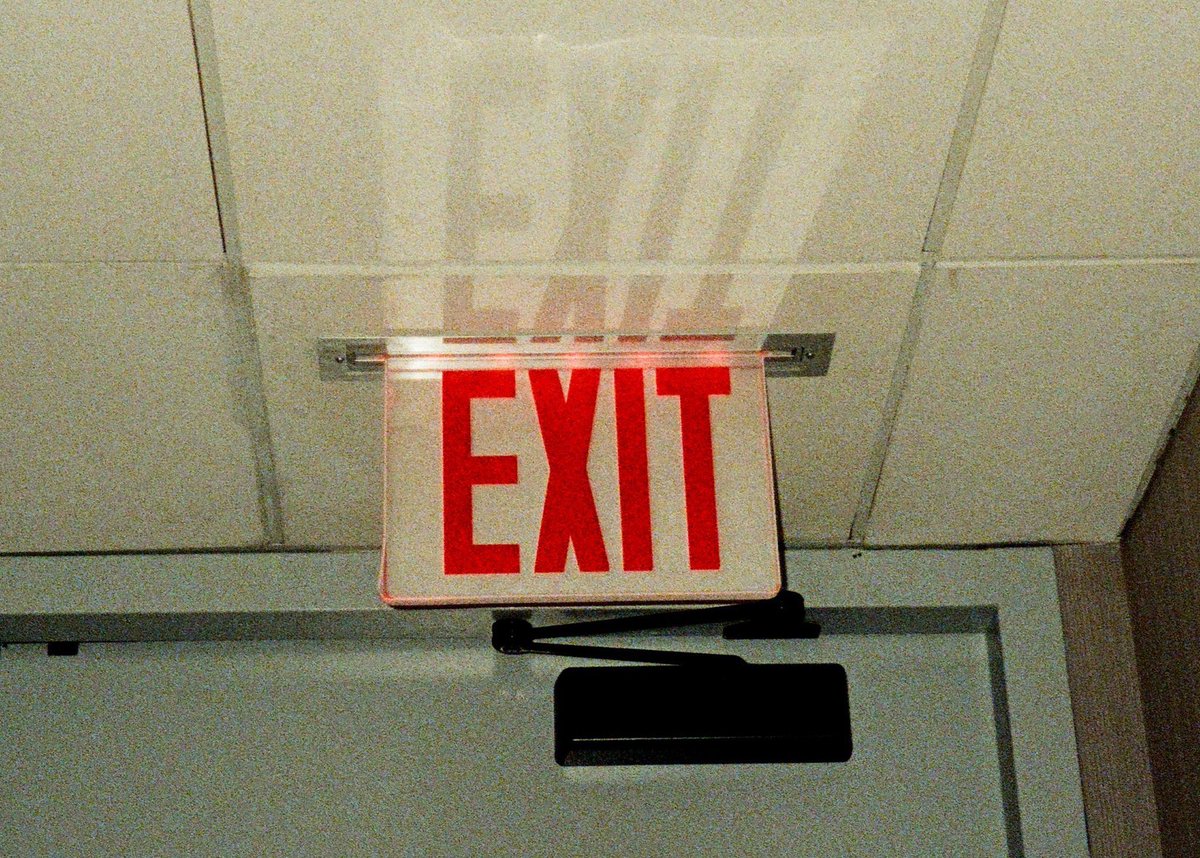 aintpshh's tweet image. 