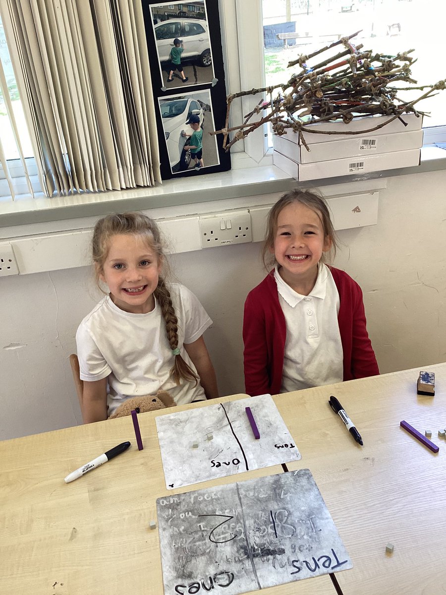 PonthirCiW's tweet photo. We have been using the ten and one blocks in Dosbarth Un to practically explore place value. Well done everyone. #EAS_numeracy https://t.co/8h0NHQAyfE