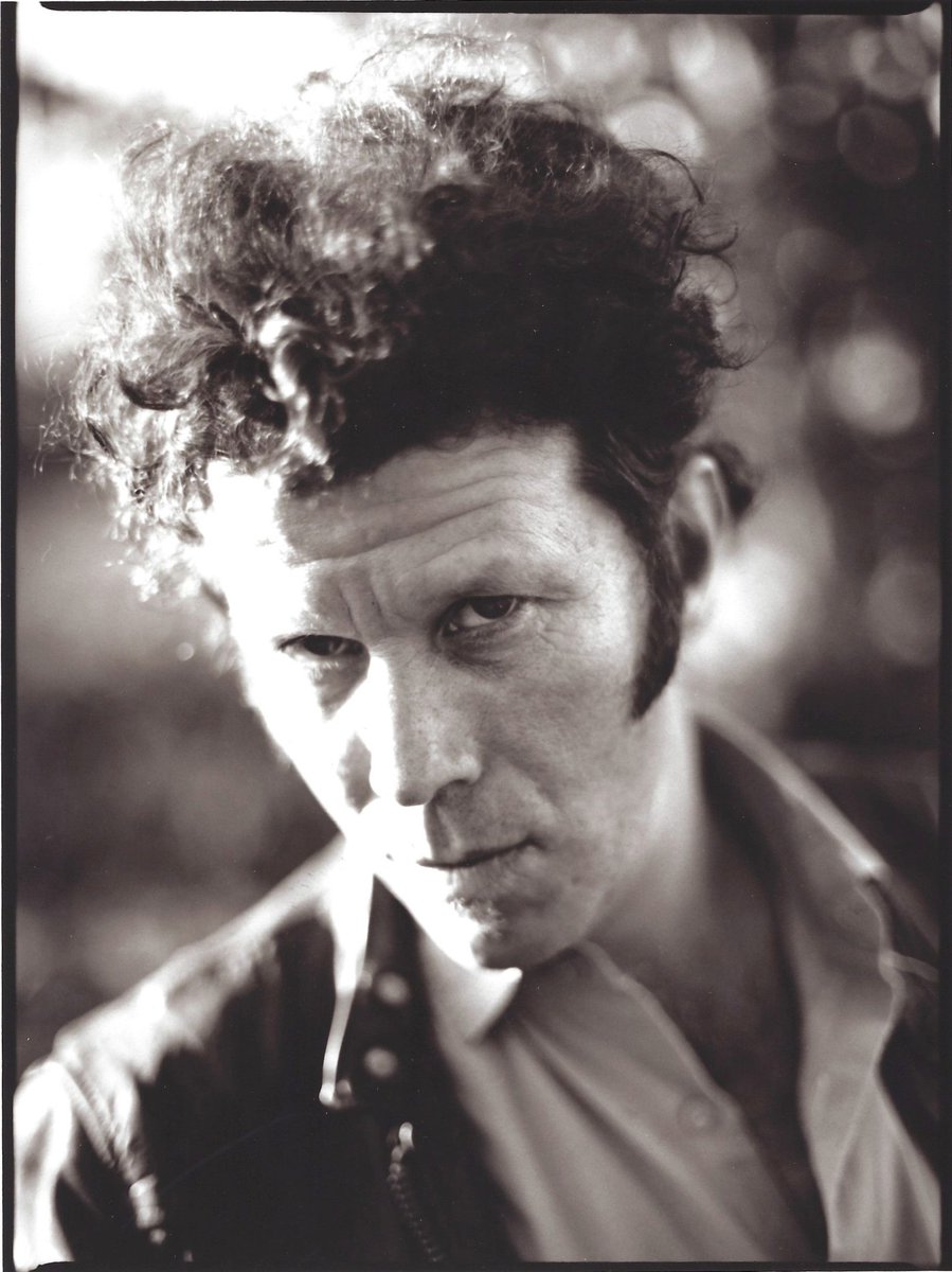 tomwaits's tweet image. "We have a deficit of wonder... When I ask people questions now, they get on their computer—'Gimme a few minutes and I’ll let ya know …' And I’m like, 'Noooooo!' I want ’em to wonder about it, man! I don’t wanna know the answer—I just want ’em to wonder about it." (2004)