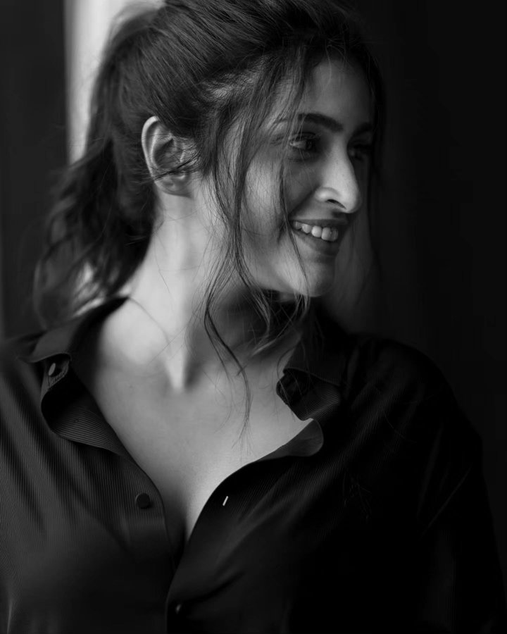 GQmw3OrakAEPxPw?format=jpg&name=900x900