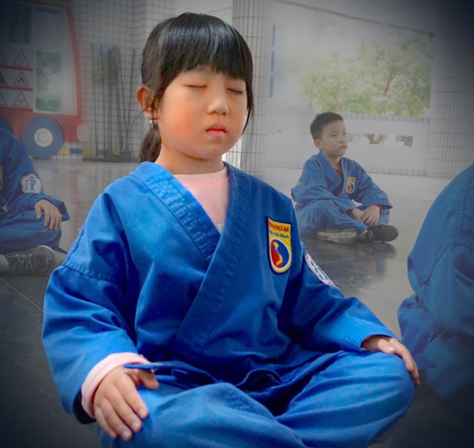 VovinamUI's tweet image. Learn to control our minds and bodies through discipline and focus. 

Let's apply this philosophy to our daily lives and strive for success in everything we do! vovinamuniversity.com 

#EnlightenedSpirit  #IntelligentMind #PersonalEnrichment Image from vovinamvvd.overseas