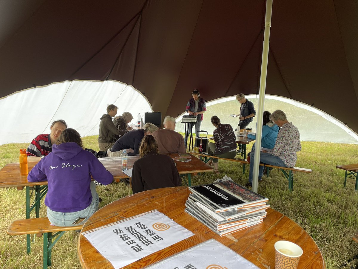 Sunsation 42 van start met workshop Spraakwaterval o.l.v. Mart Schalken
Met Sunsation begint de zomer 🔆🔆🔆 Vanavond Open Podium, <a href="/fabianadammers/">Fabiana Dammers</a> en StriktlyLive met techno Sunsation to the night