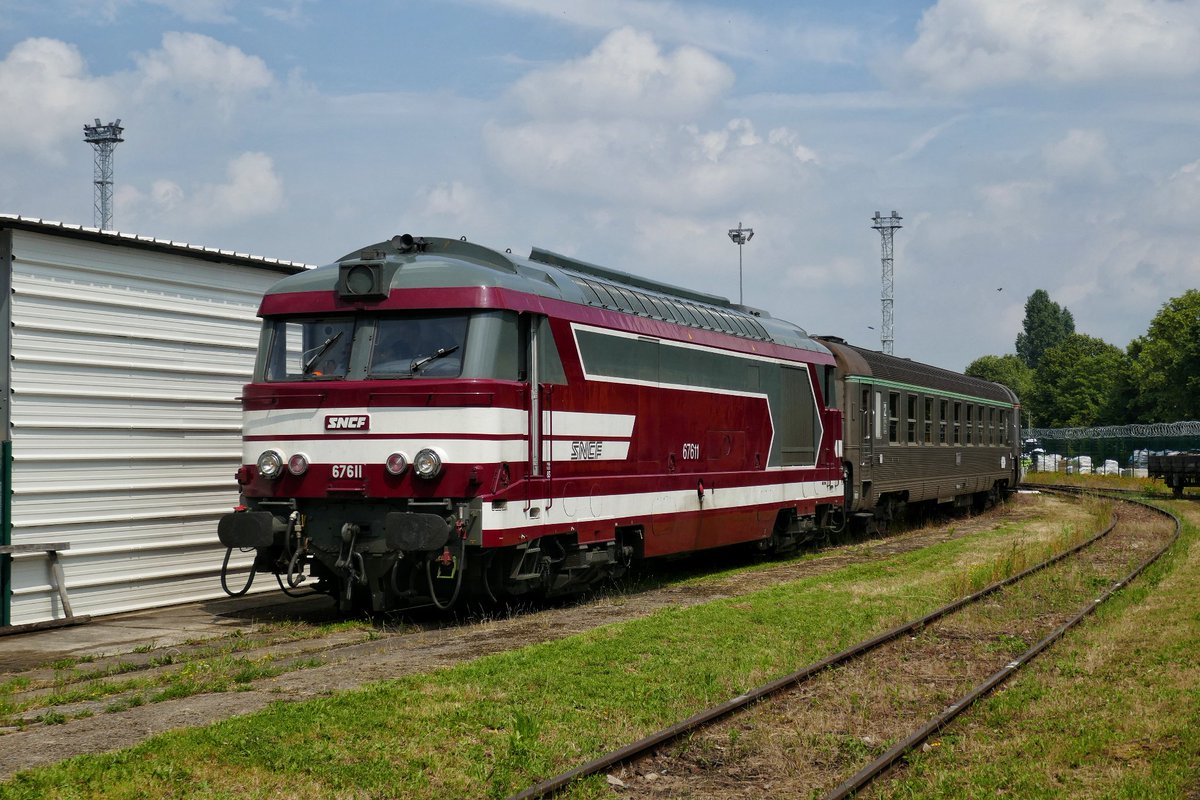 mfpn_trains's tweet photo. ✨ Notre train la Flèche d'Argent se prépare !
🚂 La locomotive BB 67611 en livrée Capitole va assurer le voyage demain jusqu'à Boulogne-sur-Mer.
Nous remercions vivement @SNCFVoyageurs pour la mise à disposition cette belle machine sur notre train historique.
#patrimoine #mfpn https://t.co/BQ61tsZVCz