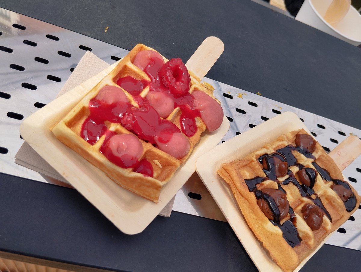 Emilie Giraud (@emilie__giraud) on Twitter photo Fête de la musique! <a href="/institutpasteur/">Institut Pasteur, since 1887</a>
Musique/gaufres/crêpes/smoothies... 😋
#fetedelamusique #gaufre Fête de la musique! <a href="/institutpasteur/">Institut Pasteur, since 1887</a>
Musique/gaufres/crêpes/smoothies... 😋
#fetedelamusique #gaufre