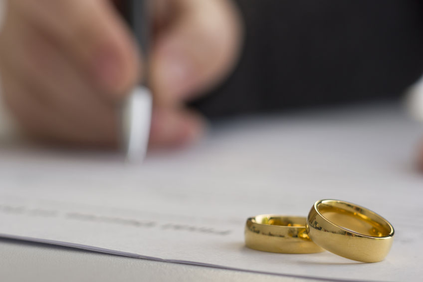 Stangelawfirm's tweet image. In an uncontested #divorce, spouses agree on the major aspects of their separation agreement, including #spousalsupport, #childcustody, #propertydivision, and #childsupport.

Learn More: indianapolisdivorcelawyersblog.com/2023/12/do-you…